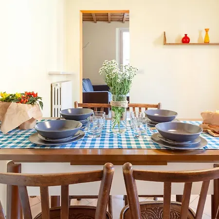 Guesthost - Casa Dell'archivolto Con Garage דירה