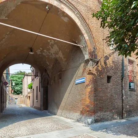 Guesthost - Casa Dell'archivolto Con Garage *