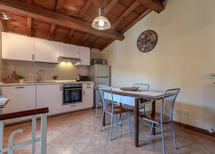 Guesthost - Casa Dell'archivolto Con Garage Ferrara