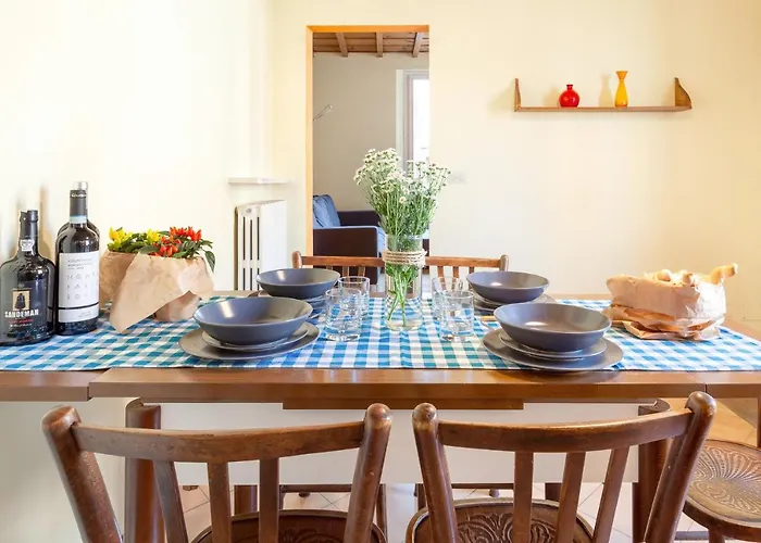 Guesthost - Casa Dell'archivolto Con Garage 아파트